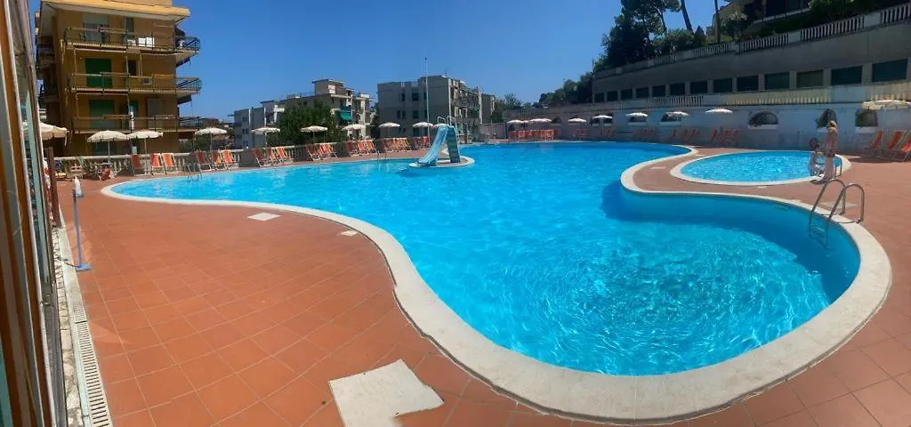 Hotel Paco Pietra Ligure
