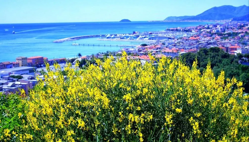 Hotel Paco Pietra Ligure Italien